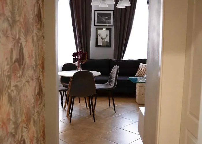 Central Suite Craiova クラヨーヴァ