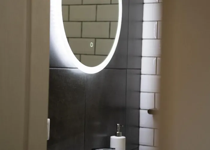 Central Suite Craiova Apartment *